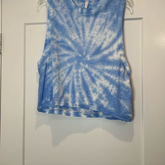 Free People Movement dance Blue and White Tie-Dye Muscle Tee size small. NWT! - Picture 5 of 11